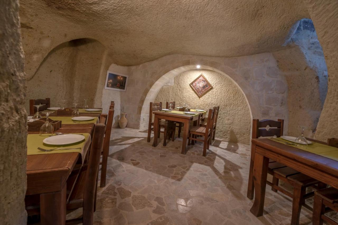 Sinasos Palace Cave Hotel Urgup Exterior photo