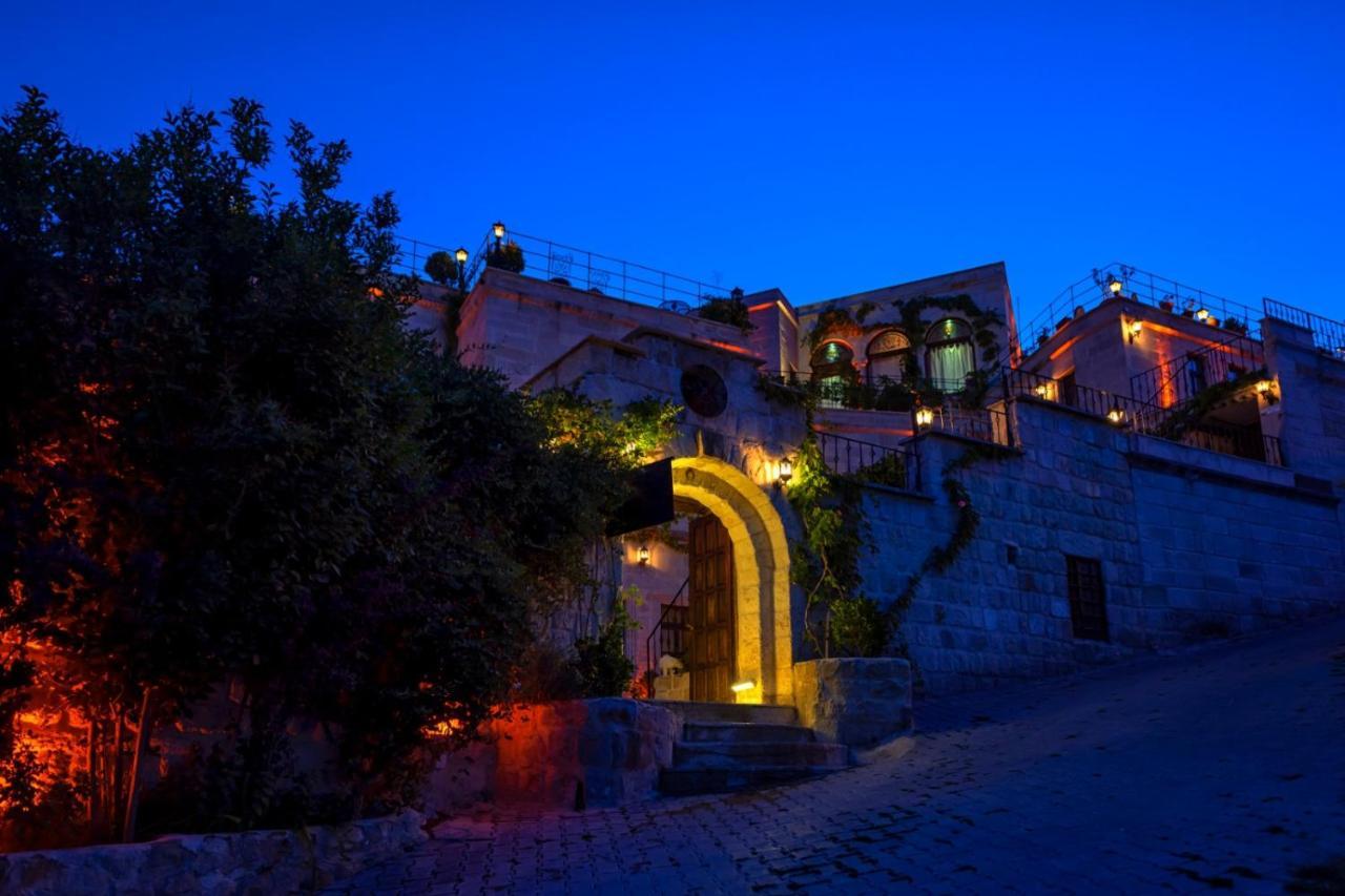 Sinasos Palace Cave Hotel Urgup Exterior photo