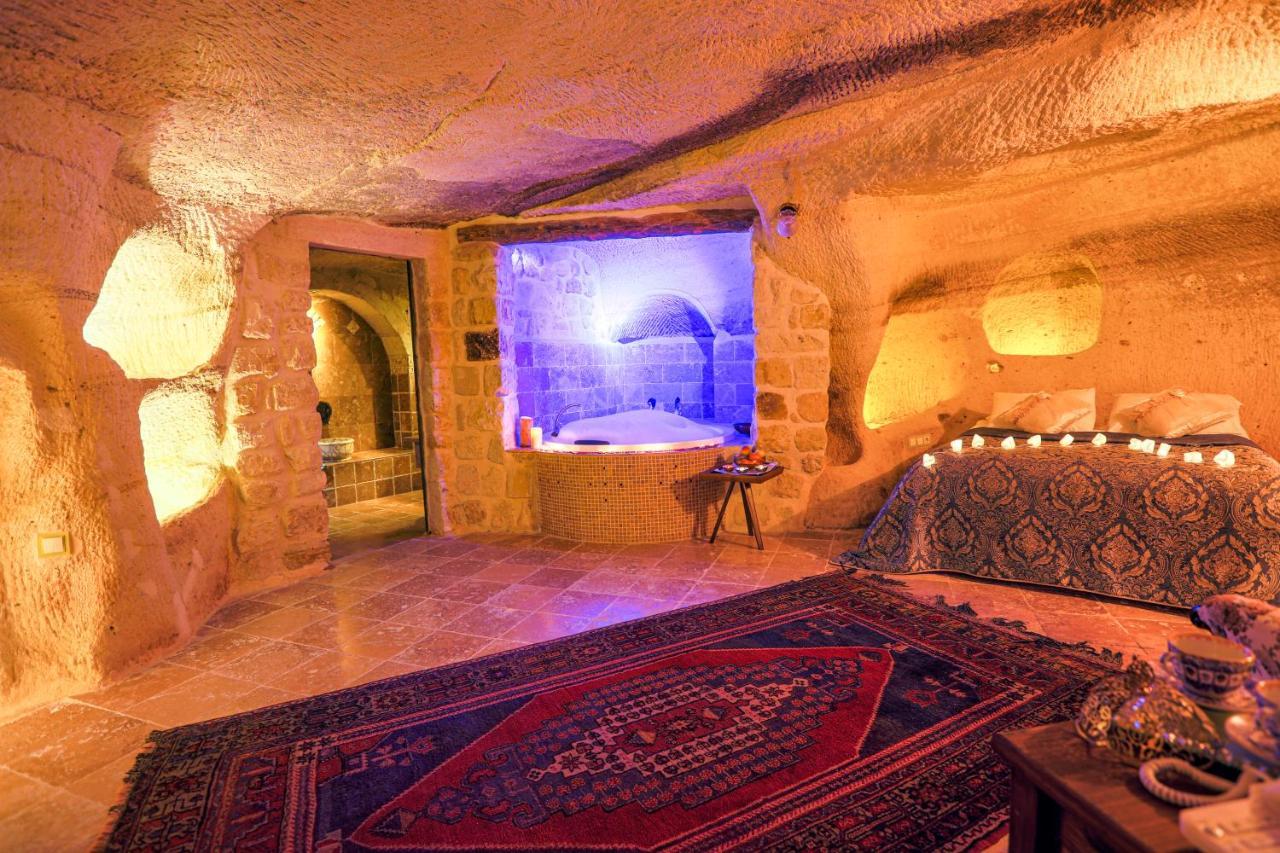 Sinasos Palace Cave Hotel Urgup Exterior photo