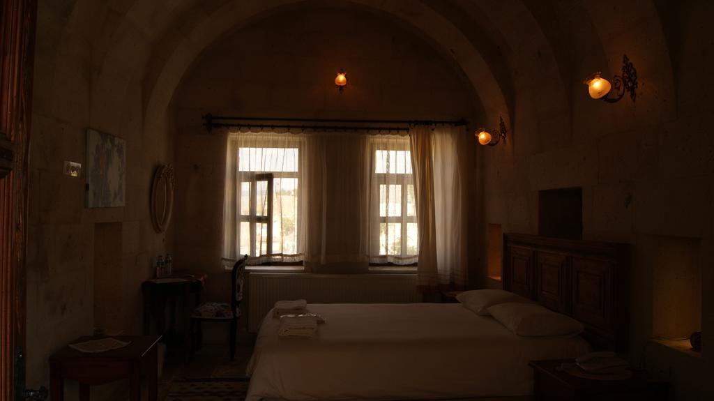 Sinasos Palace Cave Hotel Urgup Exterior photo