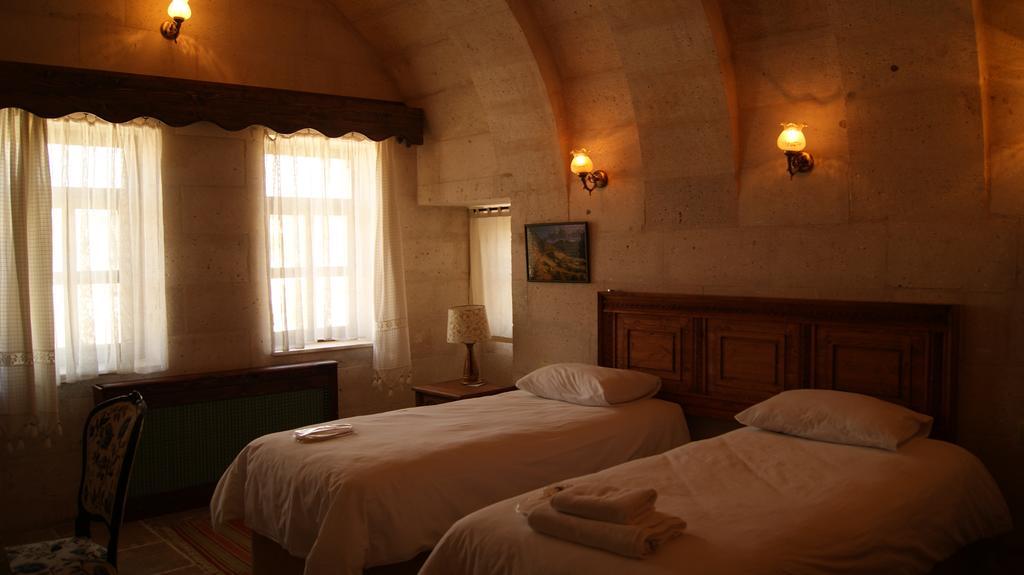 Sinasos Palace Cave Hotel Urgup Room photo